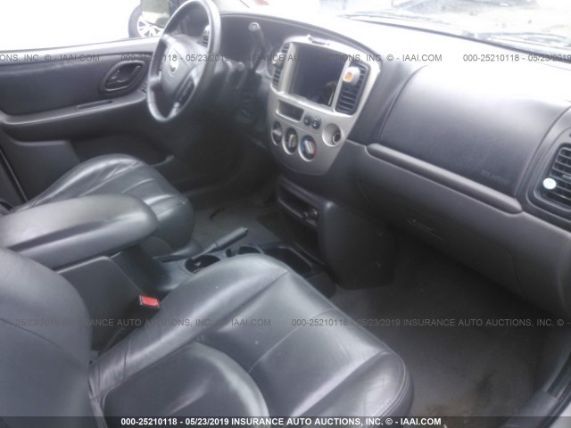 4F2CZ96174KM24759 - 2004 MAZDA TRIBUTE ES 银色 照片 5