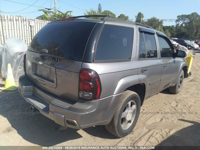 1GNDS13S272224052 - 2007 CHEVROLET TRAILBLAZER LS/LT SILVER photo 4