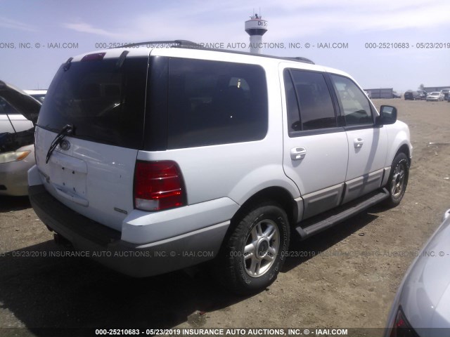 1FMFU16L33LA19050 - 2003 FORD EXPEDITION XLT WHITE photo 4