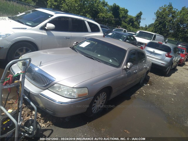 1LNHM81W43Y604399 - 2003 LINCOLN TOWN CAR EXECUTIVE SILVER photo 2