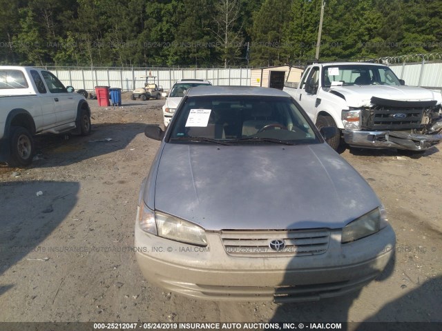 4T1BG22K8WU367787 - 1998 TOYOTA CAMRY CE/LE/XLE GOLD photo 6