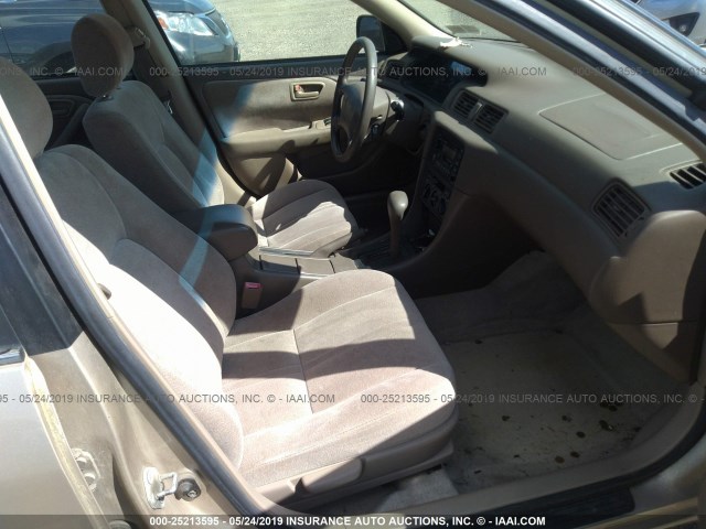 JT2BG22K2X0326352 - 1999 TOYOTA CAMRY LE/XLE Gold Foto 5