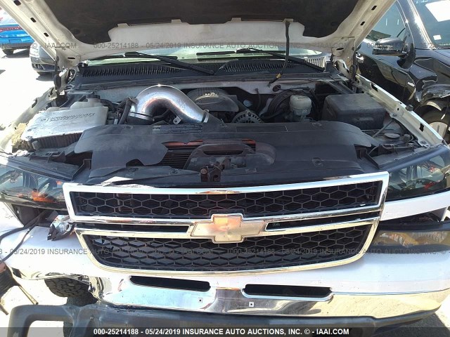 2GCEC13Z961296744 - 2006 CHEVROLET SILVERADO C1500 WHITE photo 10