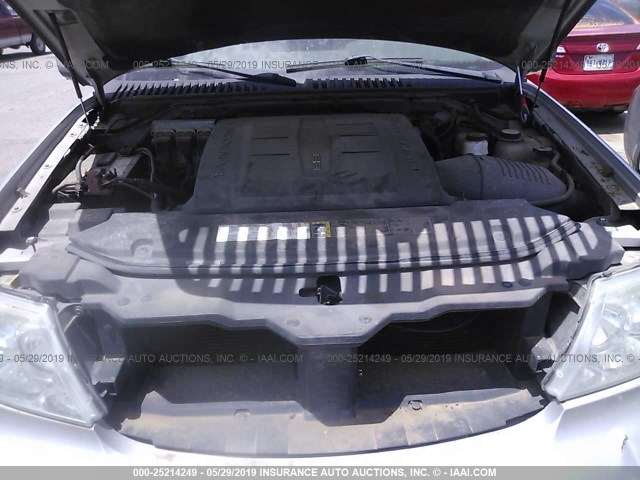 5LMFU27566LJ26665 - 2006 LINCOLN NAVIGATOR 银色 照片 10