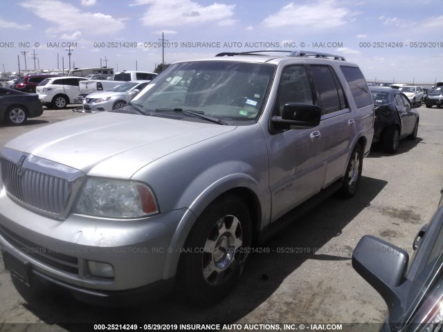 5LMFU27566LJ26665 - 2006 LINCOLN NAVIGATOR 银色 照片 2