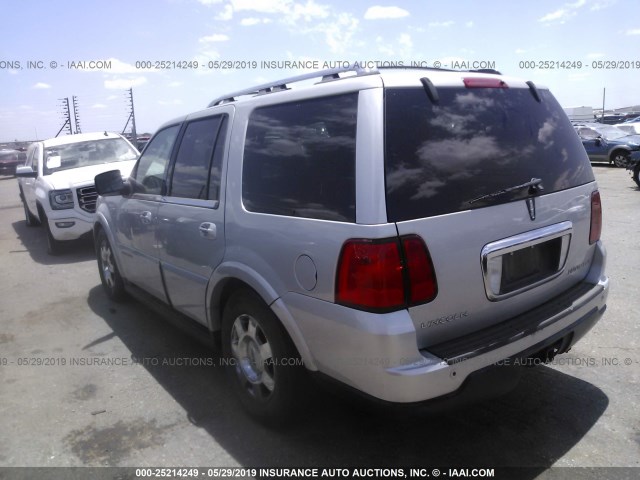 5LMFU27566LJ26665 - 2006 LINCOLN NAVIGATOR 银色 照片 3