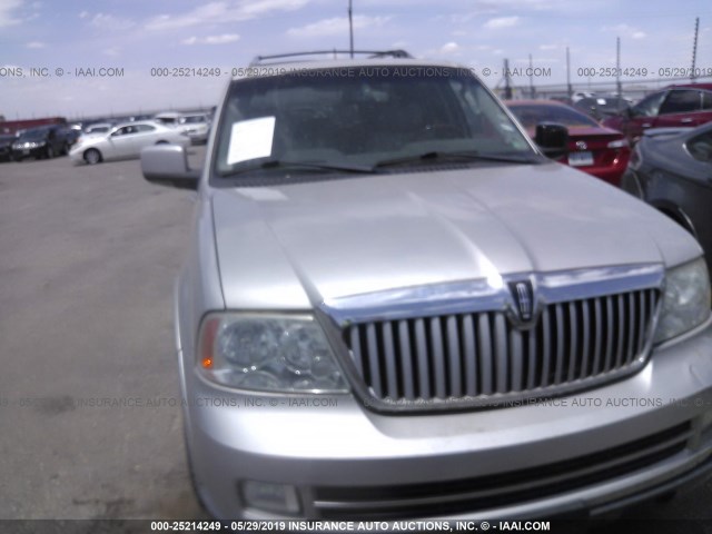 5LMFU27566LJ26665 - 2006 LINCOLN NAVIGATOR 银色 照片 6