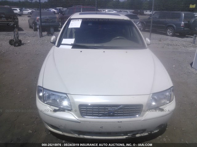 YV1TS592X51405996 - 2005 VOLVO S80 2.5T WHITE photo 6