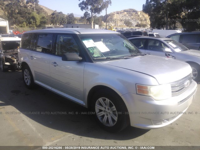 2FMGK5BCXBBD28715 - 2011 FORD FLEX SE SILVER photo 1