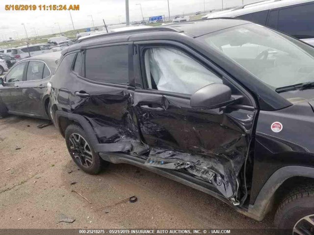 3C4NJDDB6KT660488 - 2019 JEEP COMPASS TRAILHAWK BLACK photo 17