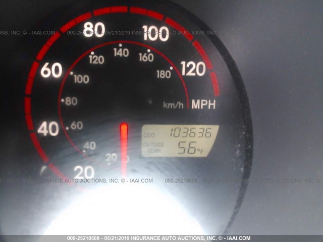 2T1KR32E54C252055 - 2004 TOYOTA COROLLA MATRIX XR 银色 照片 7