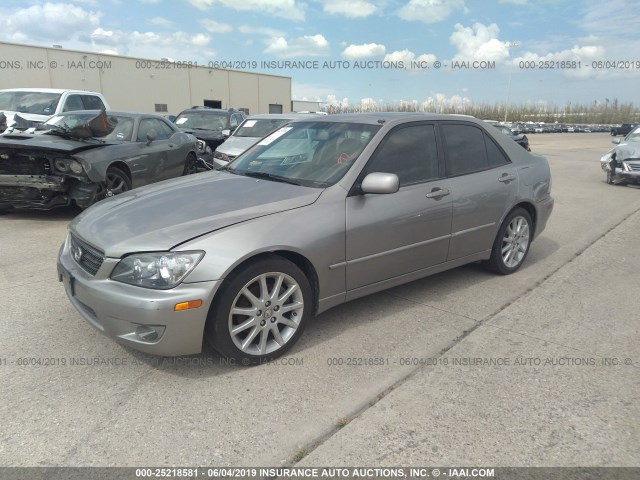 JTHBD192130080192 - 2003 LEXUS IS 300 GRAY photo 2