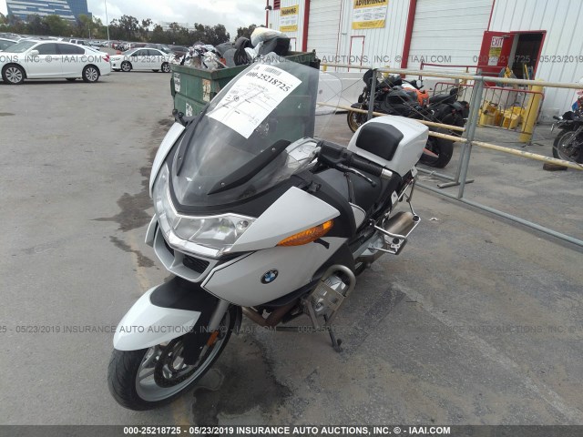WB10388089ZT14494 - 2009 BMW R1200 RT WHITE photo 2