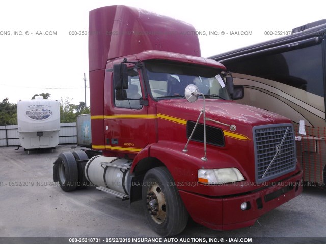 4V4M19GH15N379636 - 2005 VOLVO VN RED photo 1