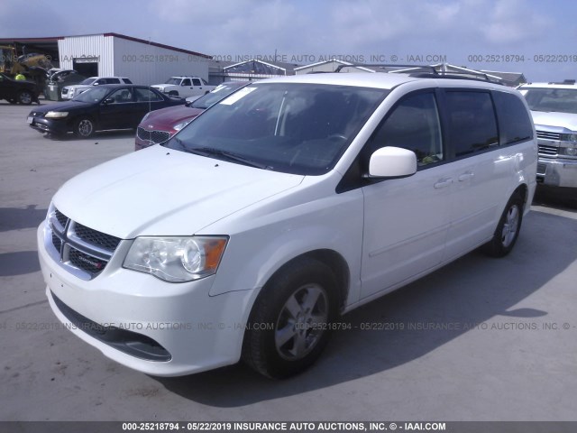 2C4RDGCG8DR523162 - 2013 DODGE GRAND CARAVAN SXT WHITE photo 2