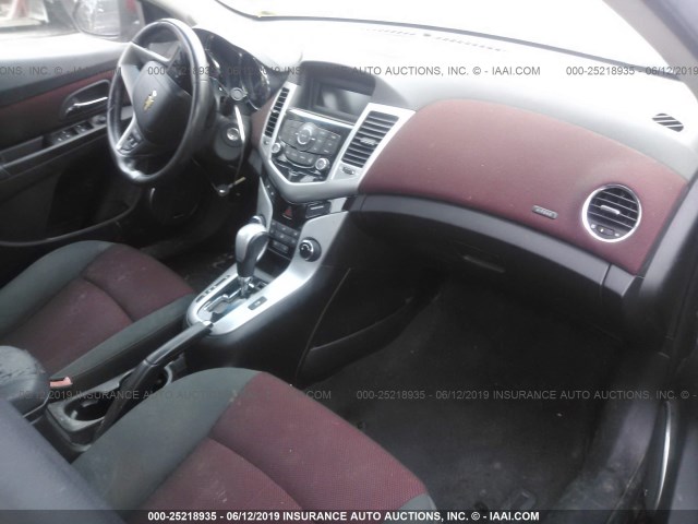 1G1PF5S97B7172292 - 2011 CHEVROLET CRUZE RED photo 5