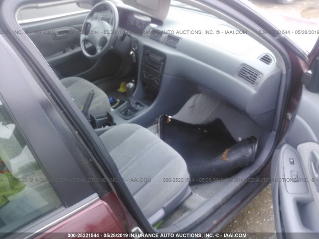4T1BF22K3YU939614 - 2000 TOYOTA CAMRY LE/XLE წითელი ფოტო 5