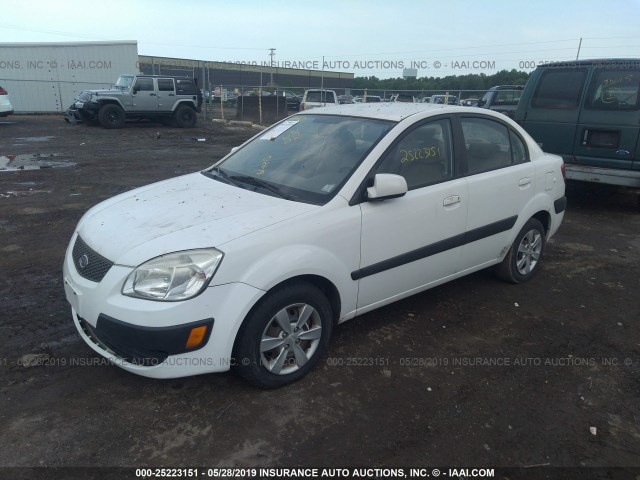 KNADE223196470678 - 2009 KIA RIO LX/SX WHITE photo 2