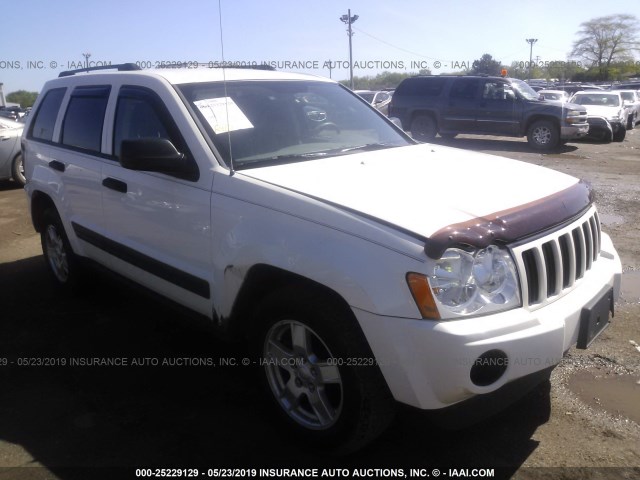 1J4GR48K15C608966 - 2005 JEEP GRAND CHEROKEE LAREDO/COLUMBIA/FREEDOM 白色 照片 1
