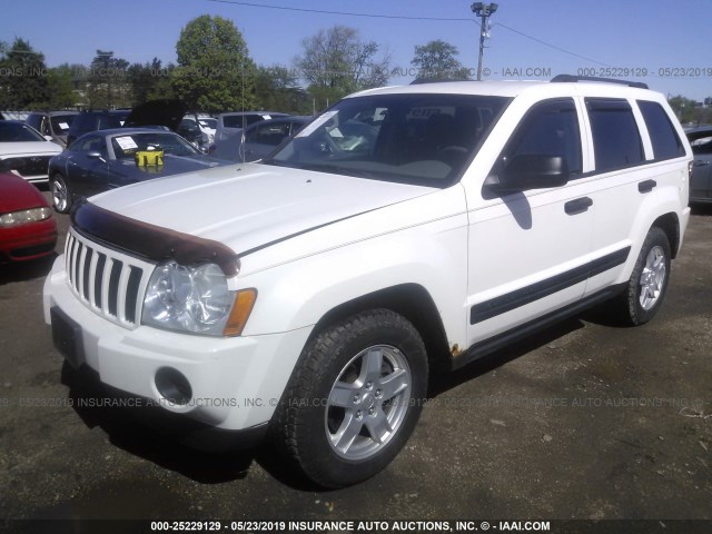1J4GR48K15C608966 - 2005 JEEP GRAND CHEROKEE LAREDO/COLUMBIA/FREEDOM 白色 照片 2