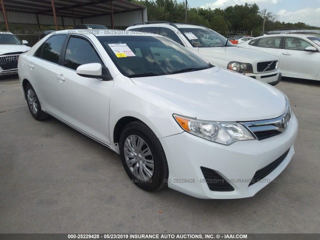 4T4BF1FK8DR290509 - 2013 TOYOTA CAMRY L/SE/LE/XLE 白色 照片 1