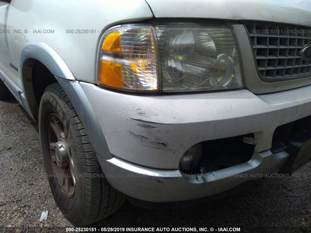 1FMZU65W82ZA38078 - 2002 FORD EXPLORER LIMITED WHITE photo 6