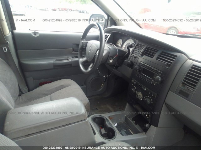 1D4HB38N26F106991 - 2006 DODGE DURANGO SXT GRAY photo 5