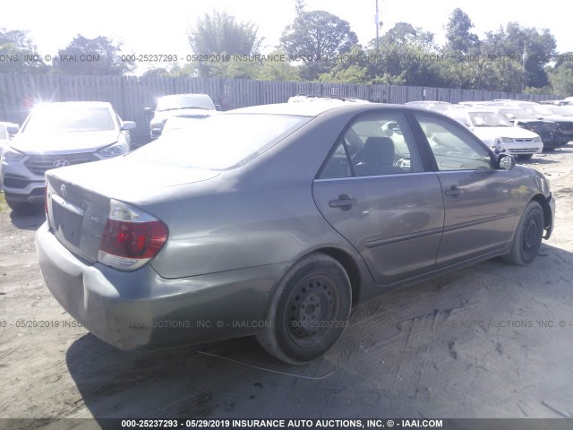 JTDBE32K253032089 - 2005 TOYOTA CAMRY LE/XLE/SE GRAY photo 4