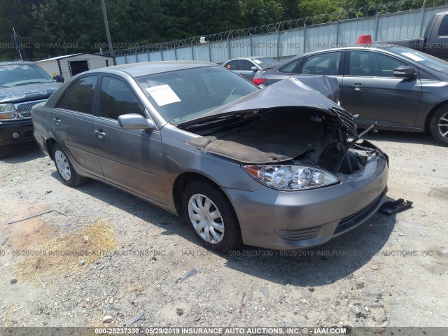 4T1BE32K76U682592 - 2006 TOYOTA CAMRY LE/XLE/SE SILVER photo 1