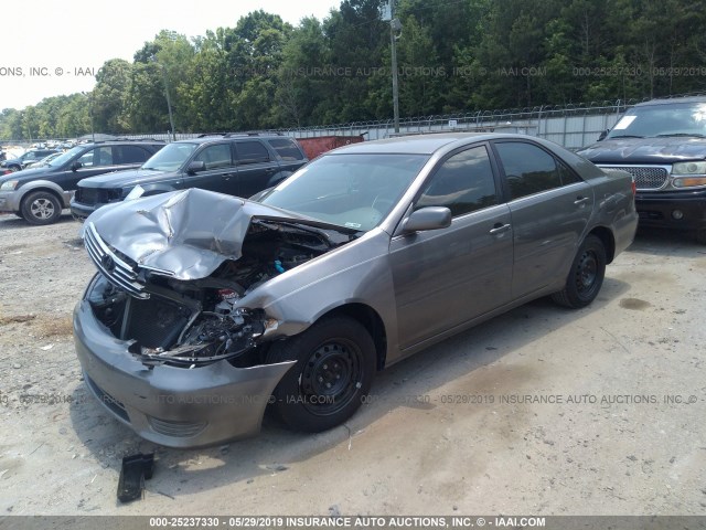 4T1BE32K76U682592 - 2006 TOYOTA CAMRY LE/XLE/SE SILVER photo 2