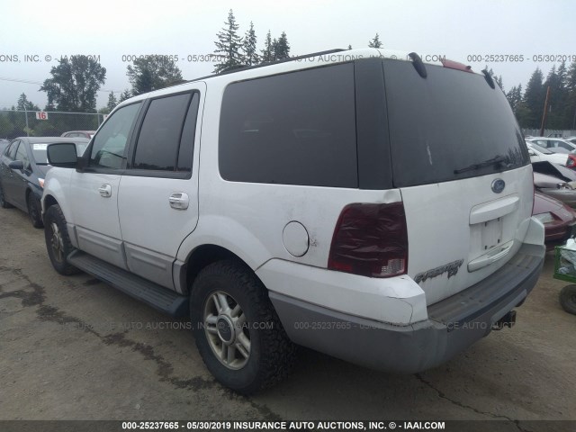 1FMFU16W53LB03204 - 2003 FORD EXPEDITION XLT WHITE photo 3