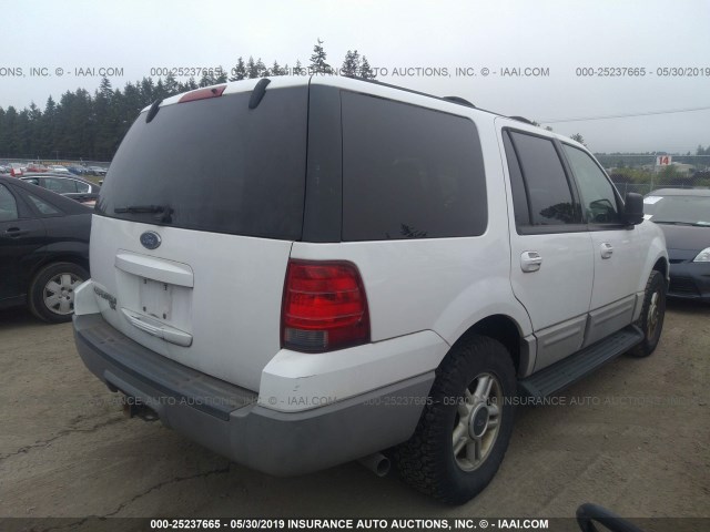 1FMFU16W53LB03204 - 2003 FORD EXPEDITION XLT WHITE photo 4