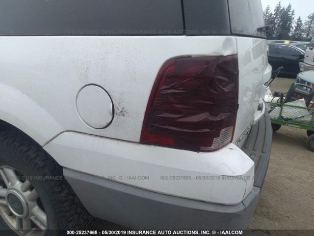 1FMFU16W53LB03204 - 2003 FORD EXPEDITION XLT WHITE photo 6