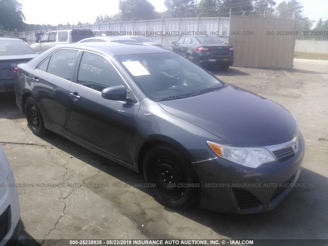 4T1BF1FK6CU575735 - 2012 TOYOTA CAMRY SE/LE/XLE GRAY photo 1