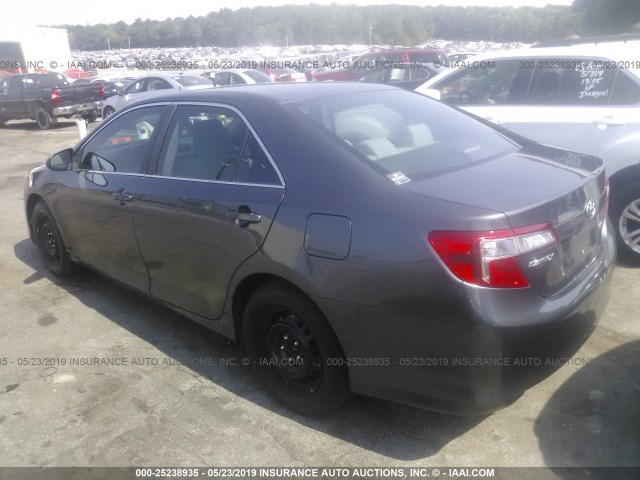 4T1BF1FK6CU575735 - 2012 TOYOTA CAMRY SE/LE/XLE GRAY photo 3