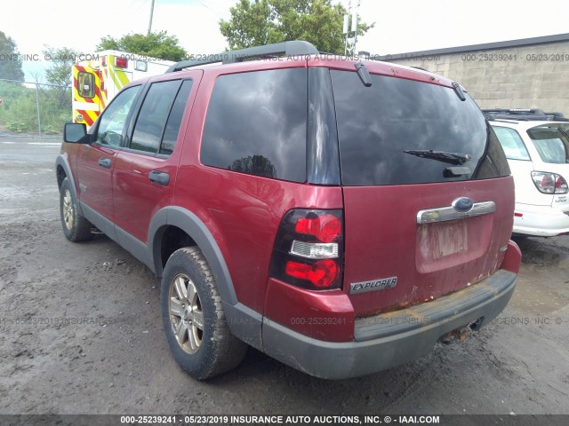 1FMEU73E96UA35448 - 2006 FORD EXPLORER XLT RED photo 3