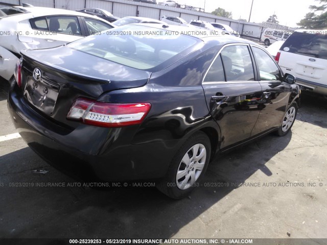 4T1BF3EK4BU162966 - 2011 TOYOTA CAMRY SE/LE/XLE BLACK photo 4