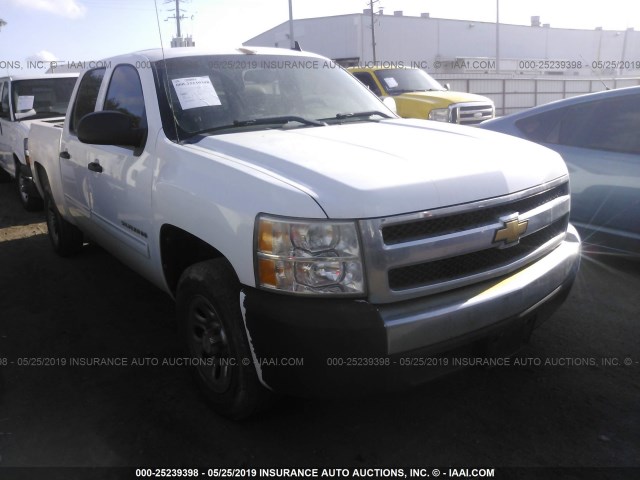 3GCPCREA3BG321640 - 2011 CHEVROLET SILVERADO C1500  LS WHITE photo 1