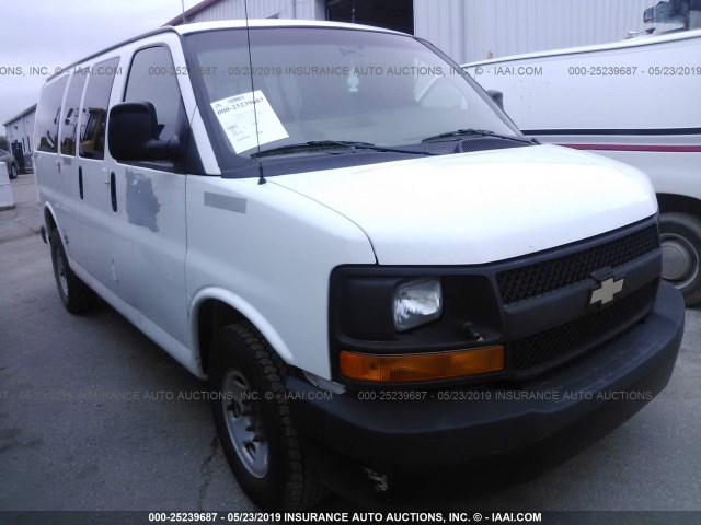 1GNZGXFA4D1183342 - 2013 CHEVROLET EXPRESS G3500 LS WHITE photo 1