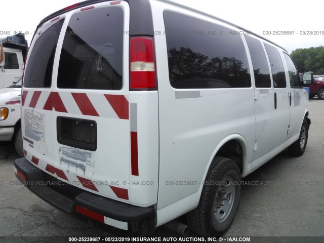 1GNZGXFA4D1183342 - 2013 CHEVROLET EXPRESS G3500 LS WHITE photo 4