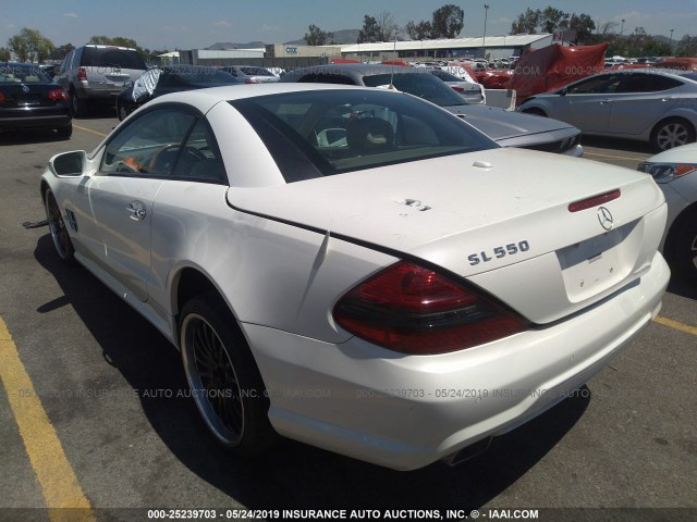 WDBSK71F59F154730 - 2009 MERCEDES-BENZ SL 550 WHITE photo 3