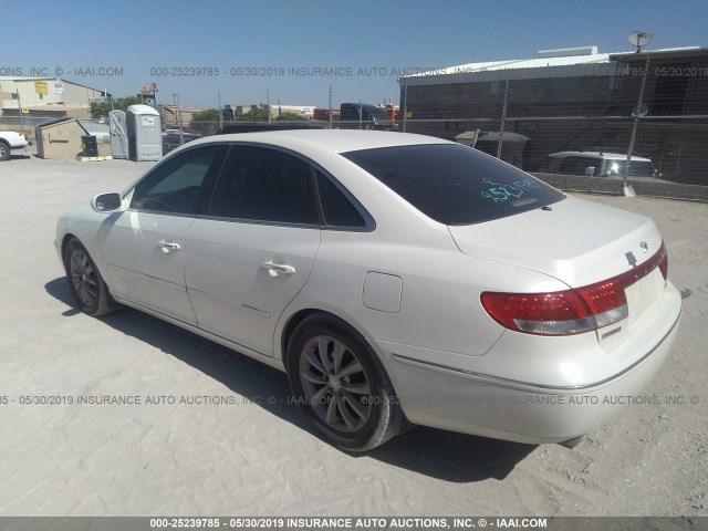 KMHFC46F66A121294 - 2006 HYUNDAI AZERA SE/LIMITED WHITE photo 3