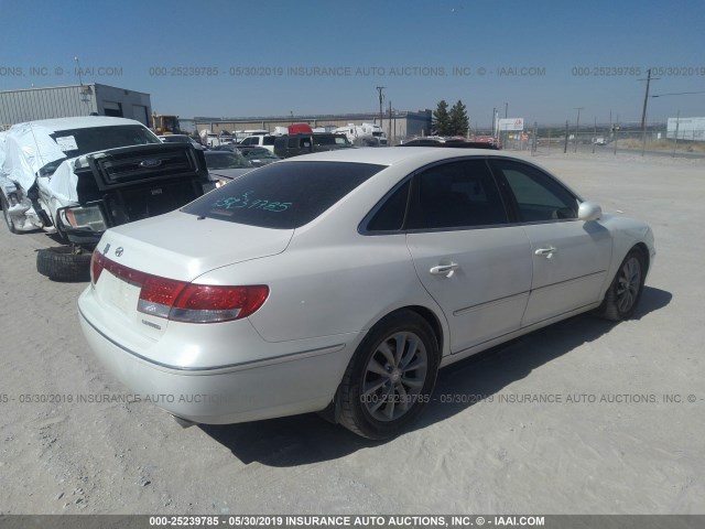 KMHFC46F66A121294 - 2006 HYUNDAI AZERA SE/LIMITED WHITE photo 4