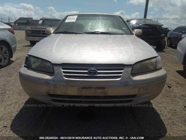 4T1BF22K6WU055602 - 1998 TOYOTA CAMRY CE/LE/XLE GRAY photo 6