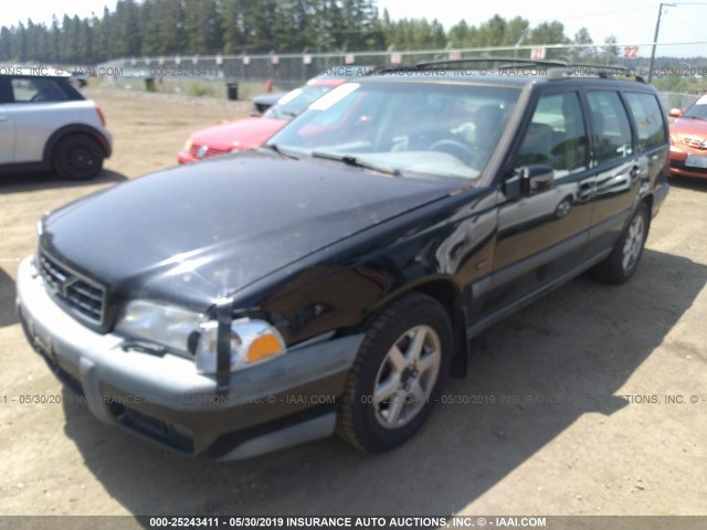 YV1LZ5646W2469630 - 1998 VOLVO V70 XC BLACK photo 2