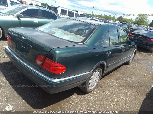 WDBJF65F3WA523338 - 1998 MERCEDES-BENZ E 320 GREEN photo 4