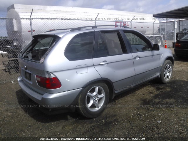5UXFB33512LH38826 - 2002 BMW X5 4.4I SILVER photo 4