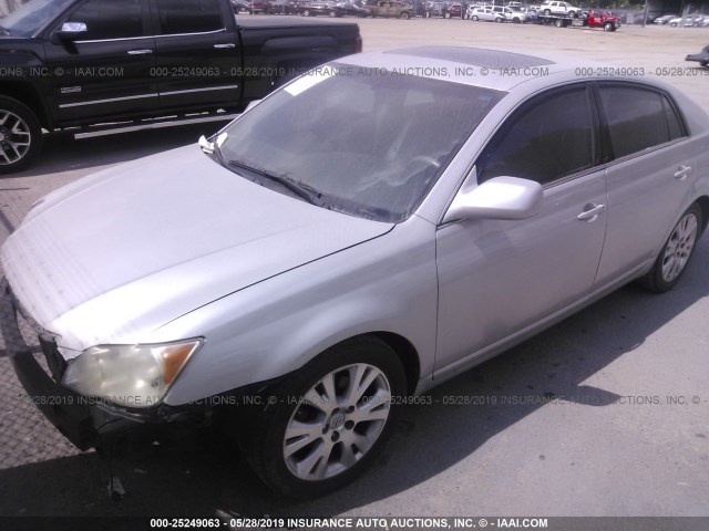 4T1BK36BX8U286890 - 2008 TOYOTA AVALON XL/XLS/TOURING/LIMITED SILVER photo 2