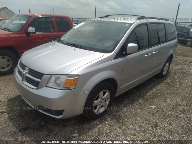 2D8HN54P98R102425 - 2008 DODGE GRAND CARAVAN SXT SILVER photo 2