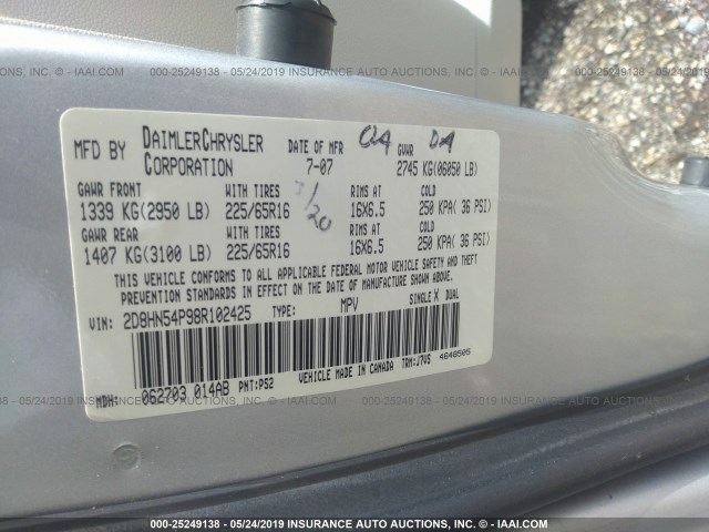 2D8HN54P98R102425 - 2008 DODGE GRAND CARAVAN SXT SILVER photo 9